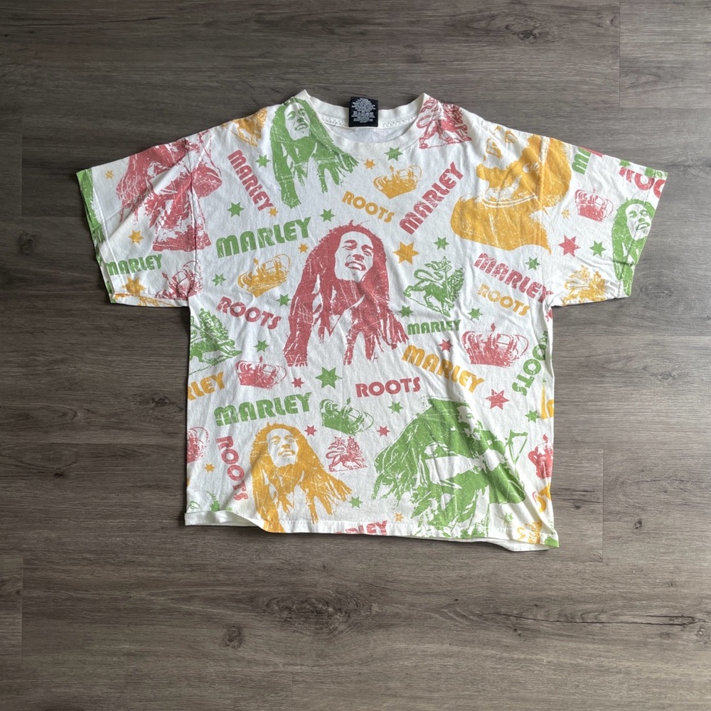 Y2K Bob Marley “AOP Reggae Roots” Graphic T-shirt (Sz.XL.)